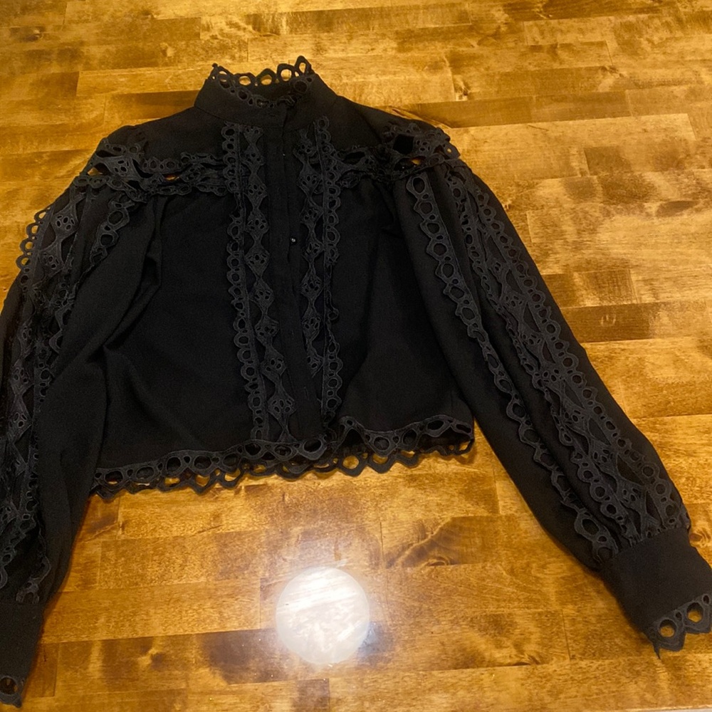 Alberto Makali black button up collared top